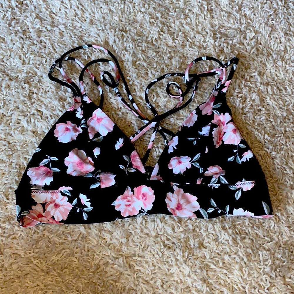Victoria’s Secret pink bralette